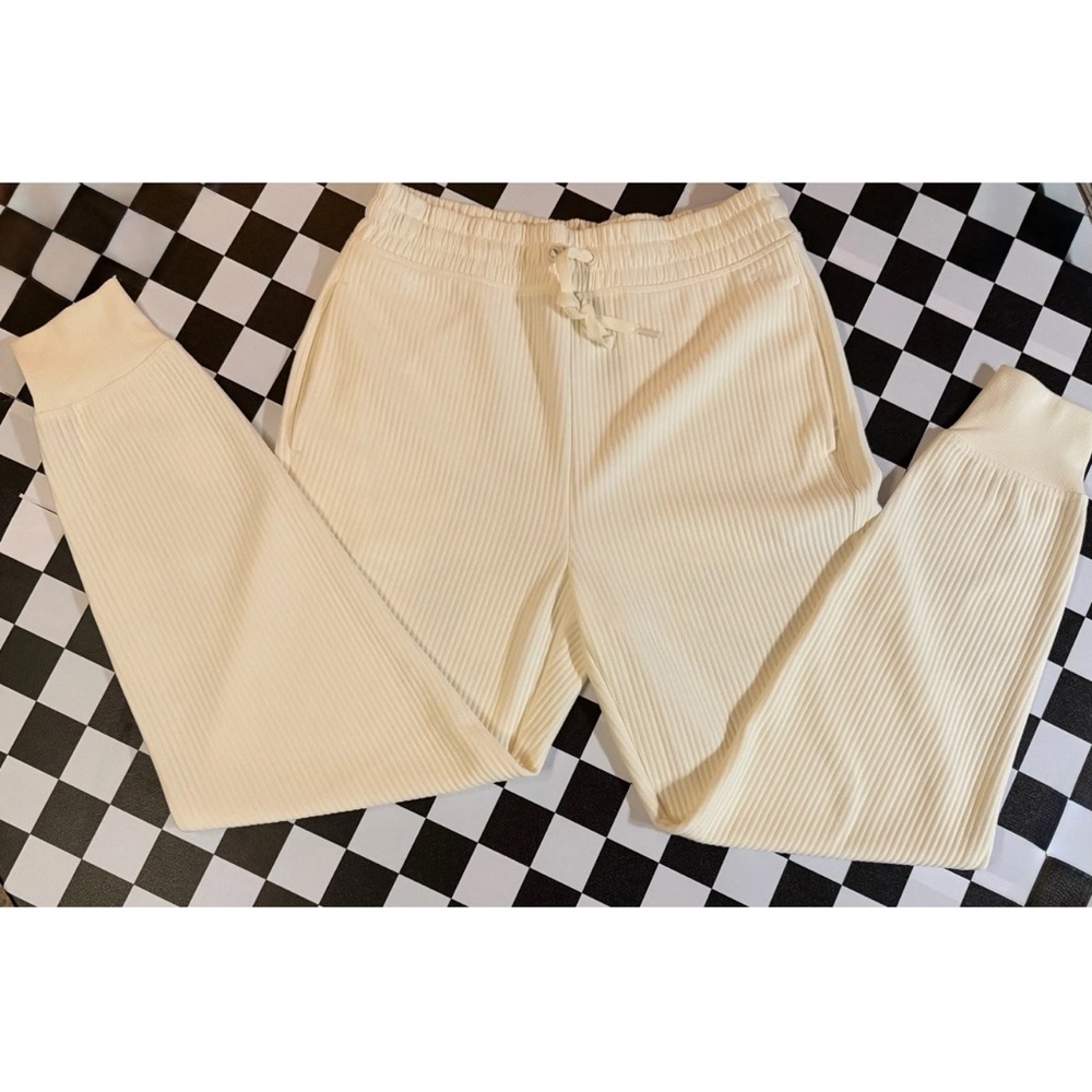 DSG Women's Everyday High Rise Ottoman Jogger Sweatpants Light Cream SMALL NWT